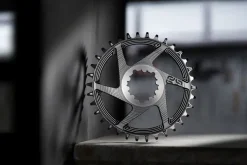 E-Thirteen Helix R Chainring - 32t 11/12-Speed 3mm Offset SRAM 3-Bolt DM BLK