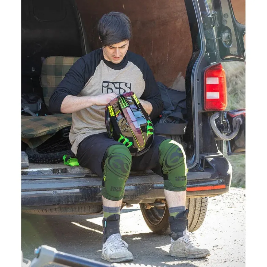 iXS Carve EVO+ Knee Guards