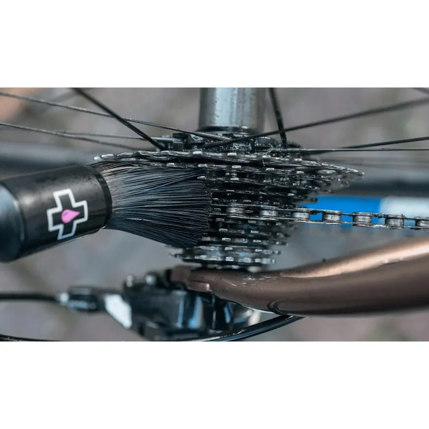 Muc-Off Drivetrain Detailing Brush: Round