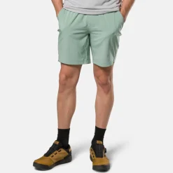 Pearl Izumi Men's Canyon Active 8