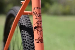 Weekender Archer Hybrid Bike