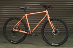Weekender Archer Hybrid Bike