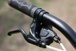 Weekender Archer Hybrid Bike