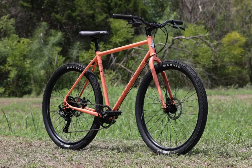 Weekender Archer Hybrid Bike