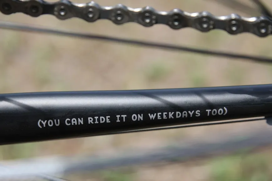 Weekender Archer Hybrid Bike