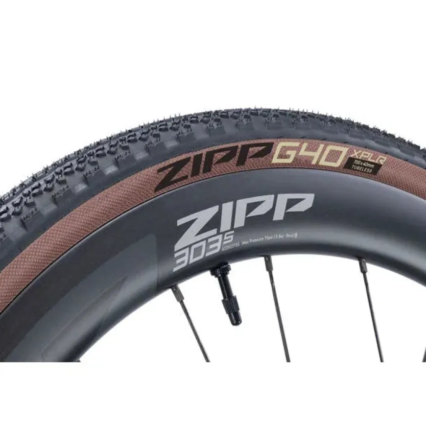 Zipp G40 XPLR Puncture Resistant Gravel Bike Tire - 700 x 40, Tubeless, Black/Tan, A2